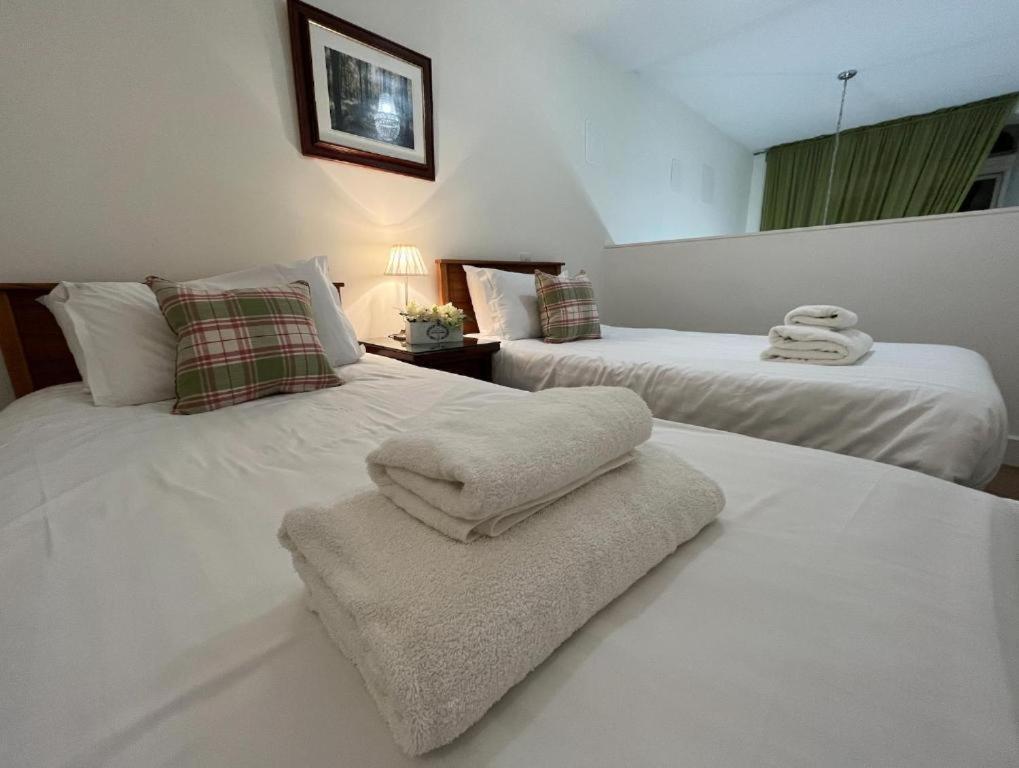 פורט אוגוסטוס The Classrooms, Loch Ness Abbey - 142M2 Lifestyle & Heritage Apartment - Pool & Spa - The Highland Club - Resort On Lake Shores מראה חיצוני תמונה