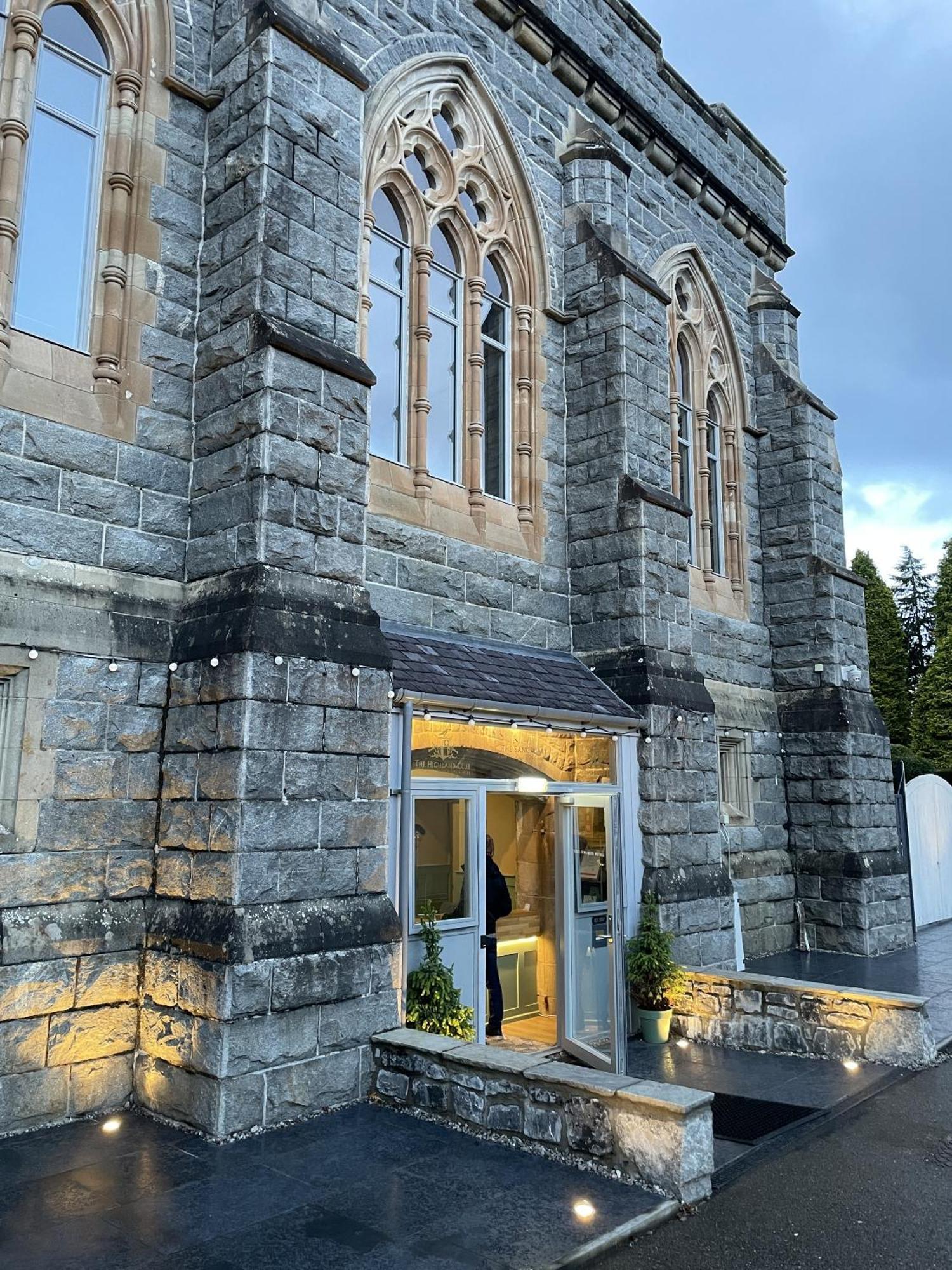 פורט אוגוסטוס The Classrooms, Loch Ness Abbey - 142M2 Lifestyle & Heritage Apartment - Pool & Spa - The Highland Club - Resort On Lake Shores מראה חיצוני תמונה
